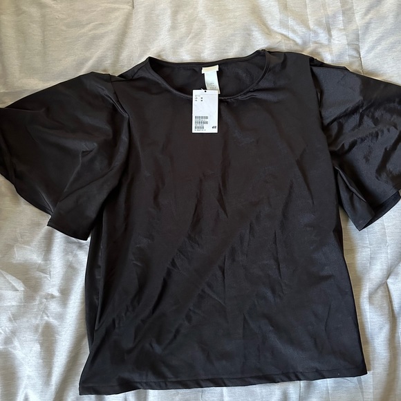 Bundle of New clothes - Picture 3 of 9